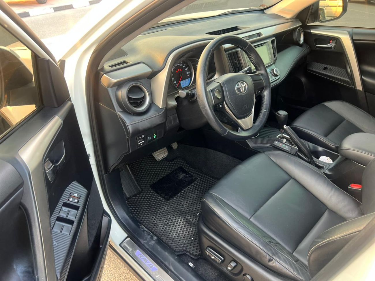 تويوتا راف ٤ 