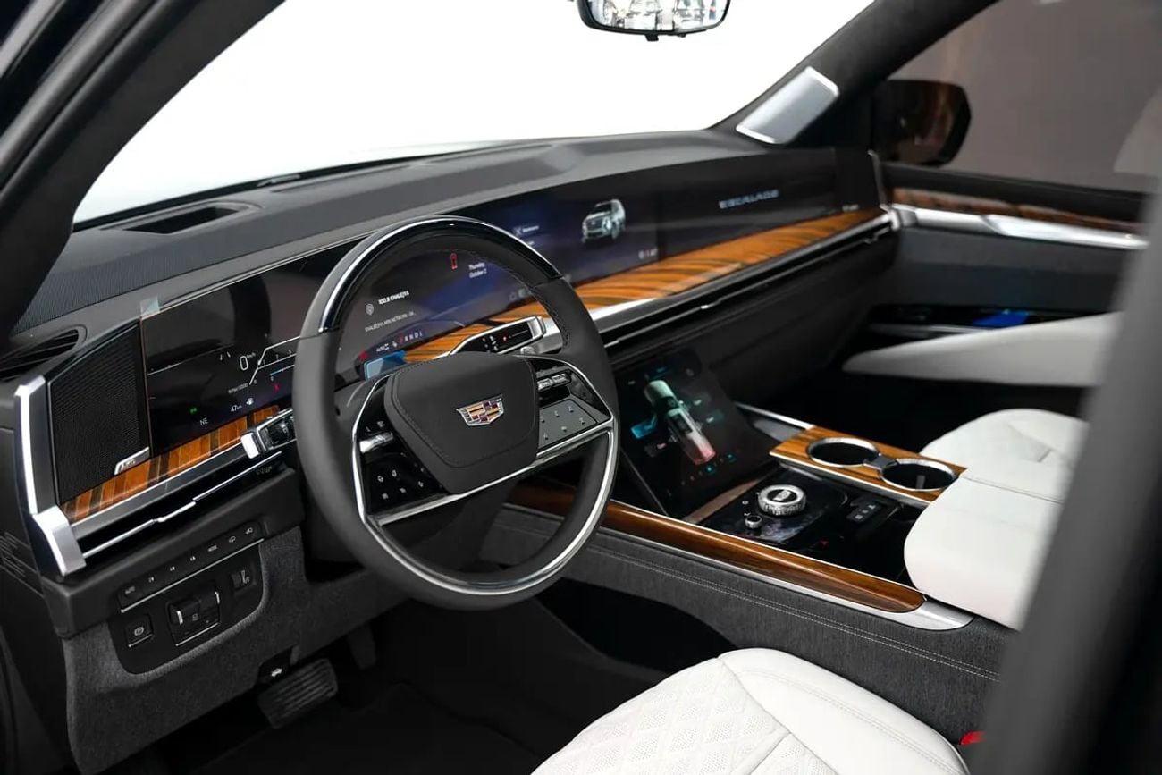 Cadillac Escalade Sport Platinum 6.2L 4WD 600 SPORT PLATINUM WITH WARRANTY AND SERVICE CONTRACT