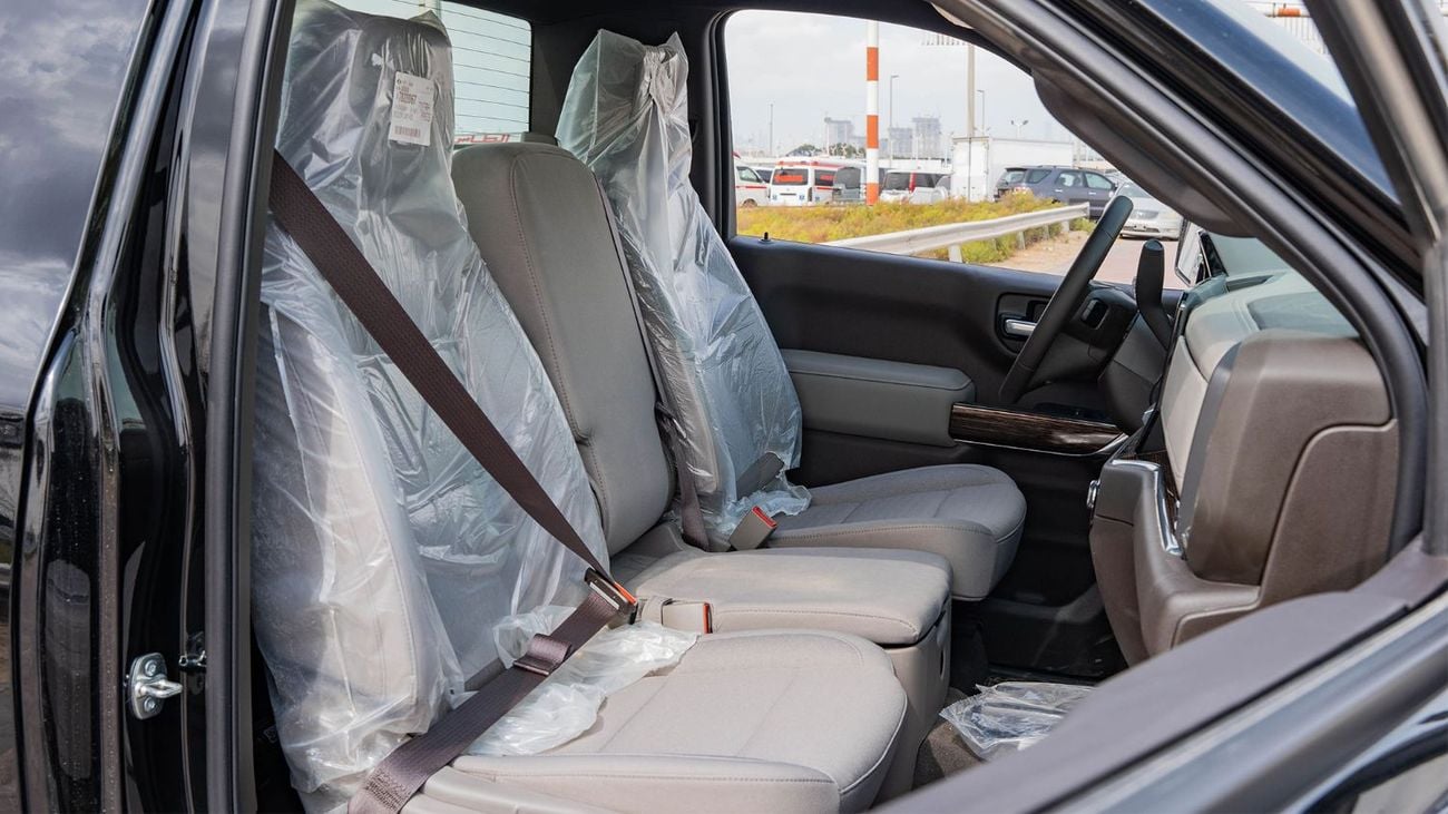 جي أم سي سييرا 2025 GMC Sierra SLE V8 5.3L AT Petrol Single Cab (Black)