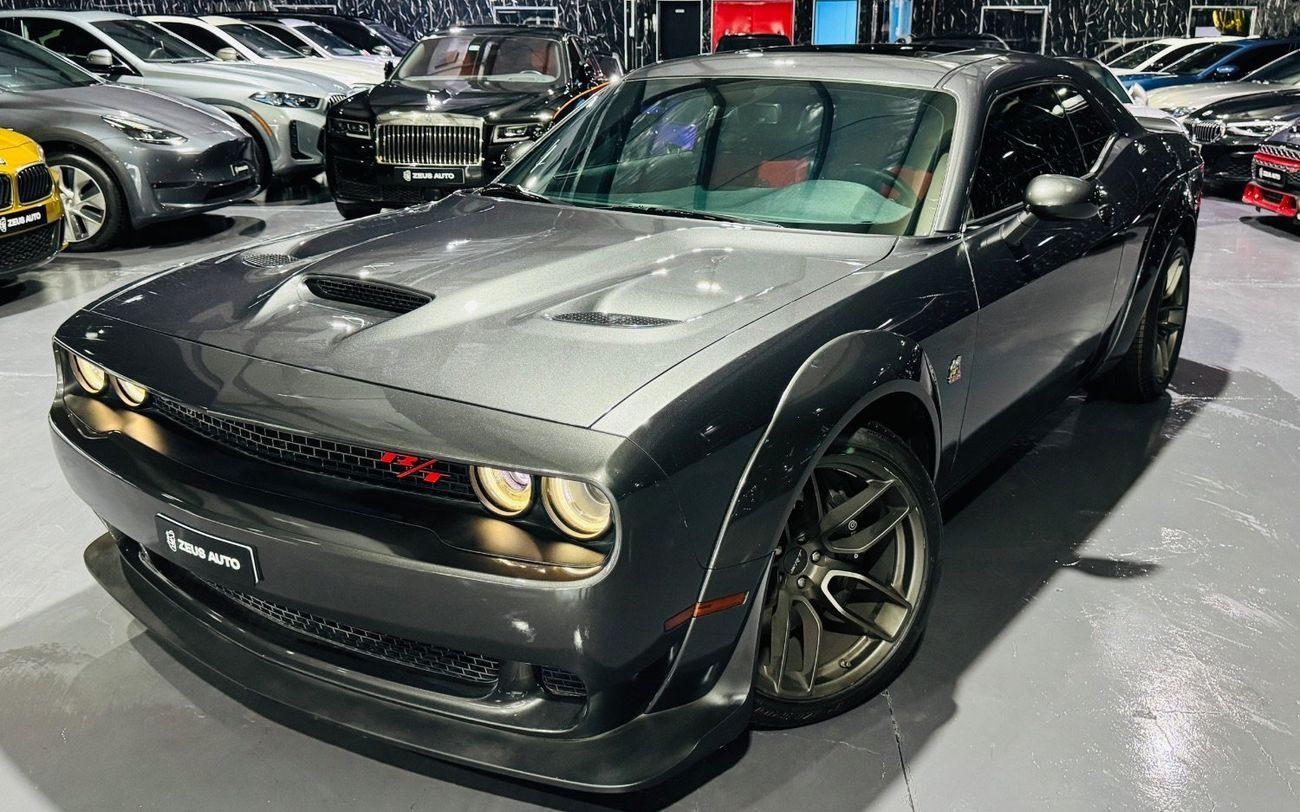 دودج تشالينجر R/T Scat Pack 6.4L 2019 Dodge Challenger 392, Full Service History, 485 HP, GCC