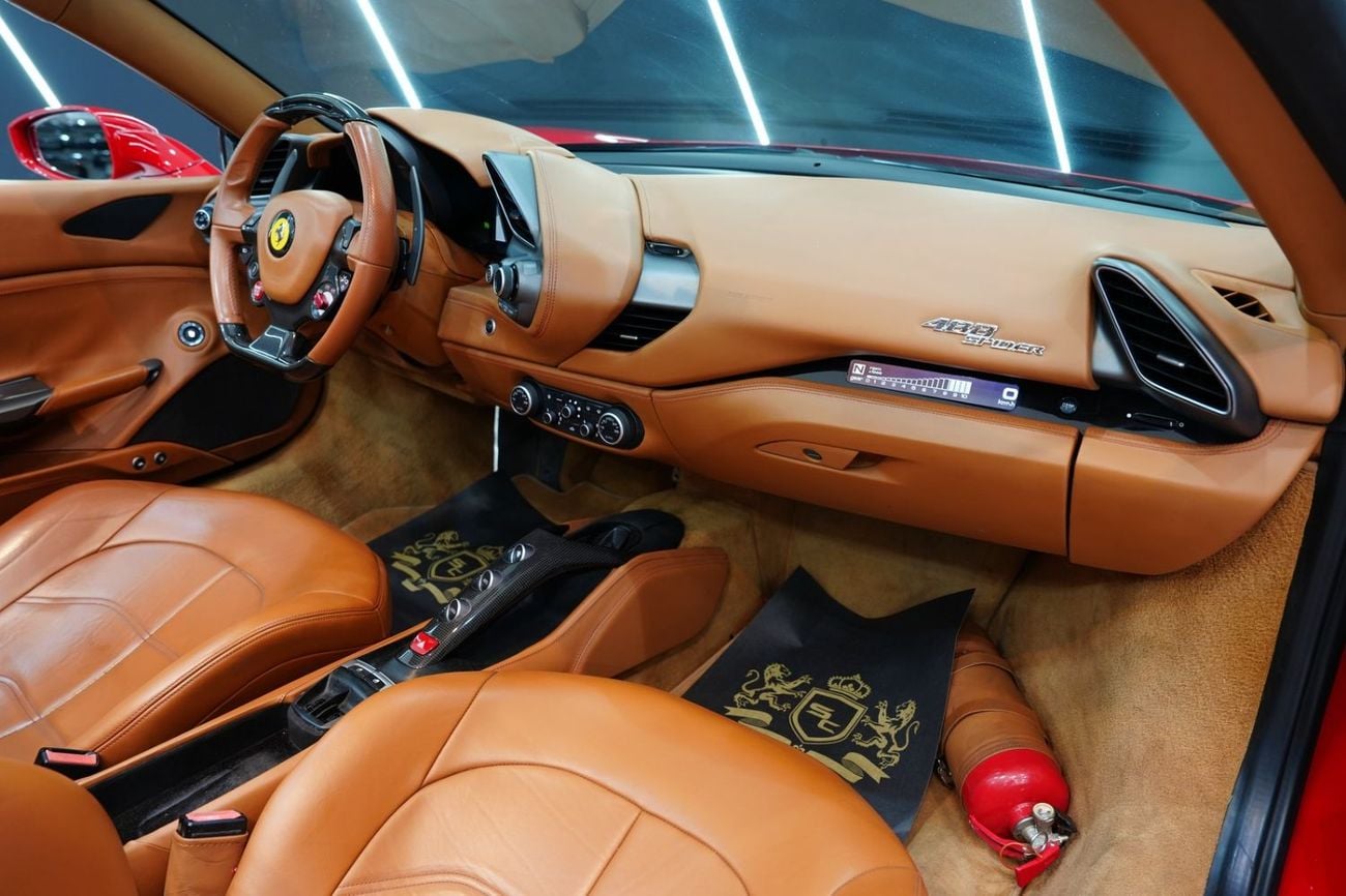 فيراري 488 سبايدر Spider Carbon Exterior/Interior, Passenger Display, GCC Specs!!