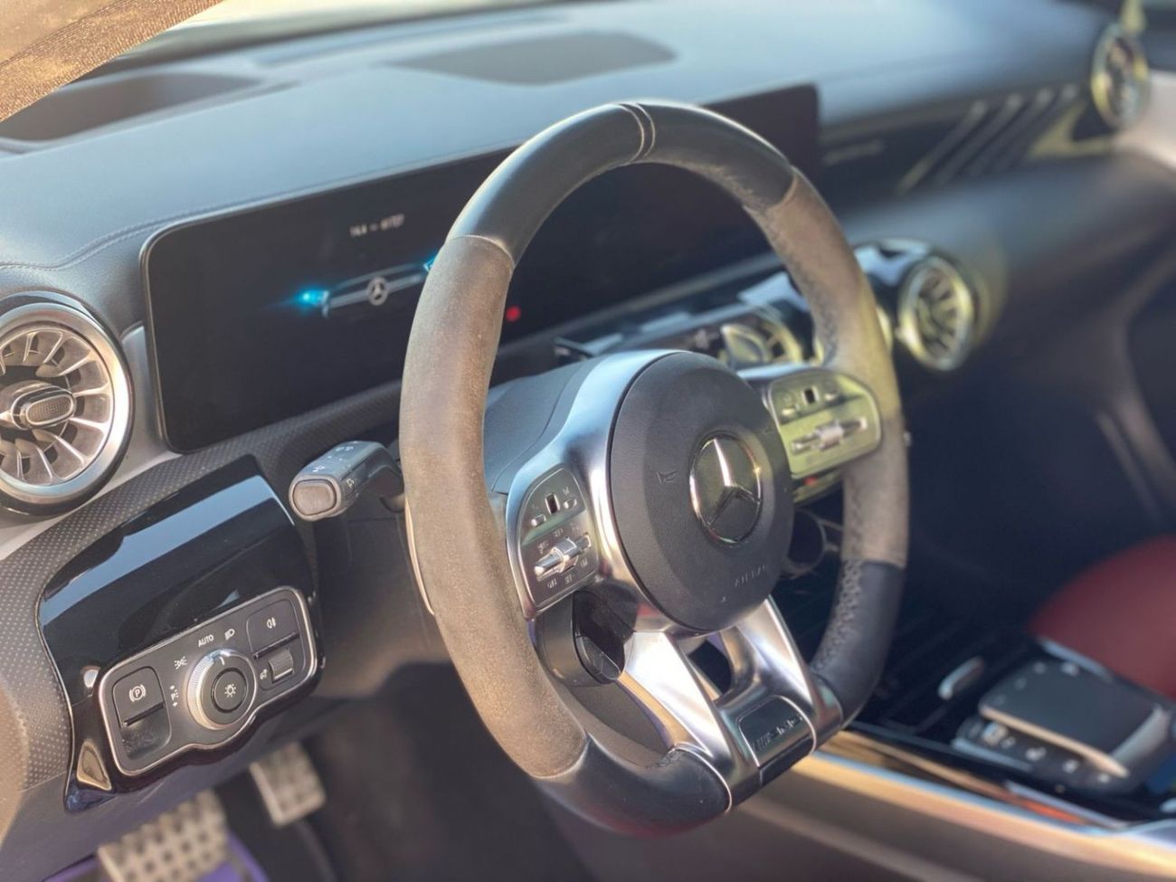 مرسيدس بنز A 35 AMG Premium + 2.0L