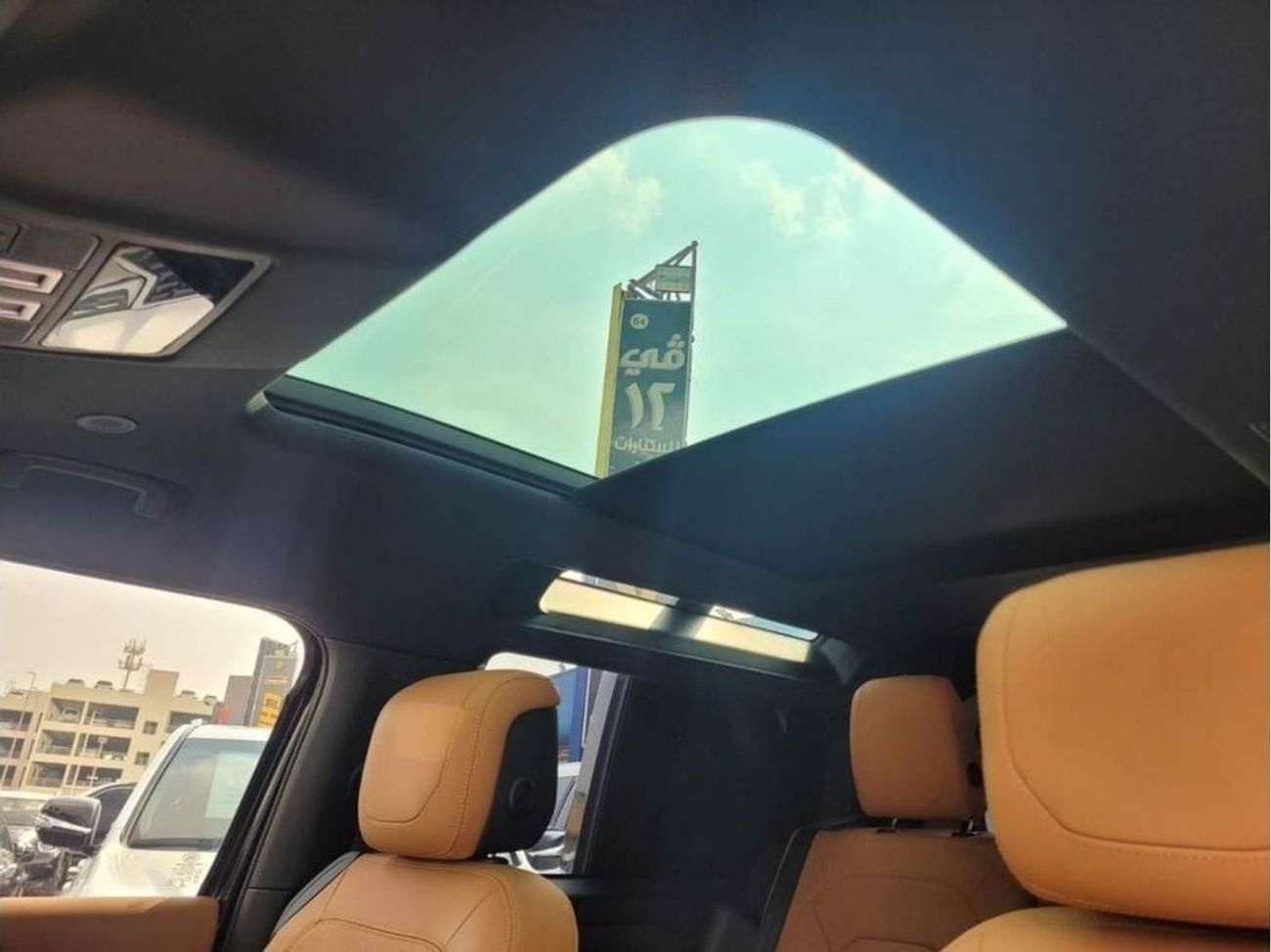 لاند روفر ديفندر LANDROVER DEFENDER V8 EDITION MODEL 2023 KM 38000 TWO DOOR GCC SPEC WARRANTY UNTIL 2026