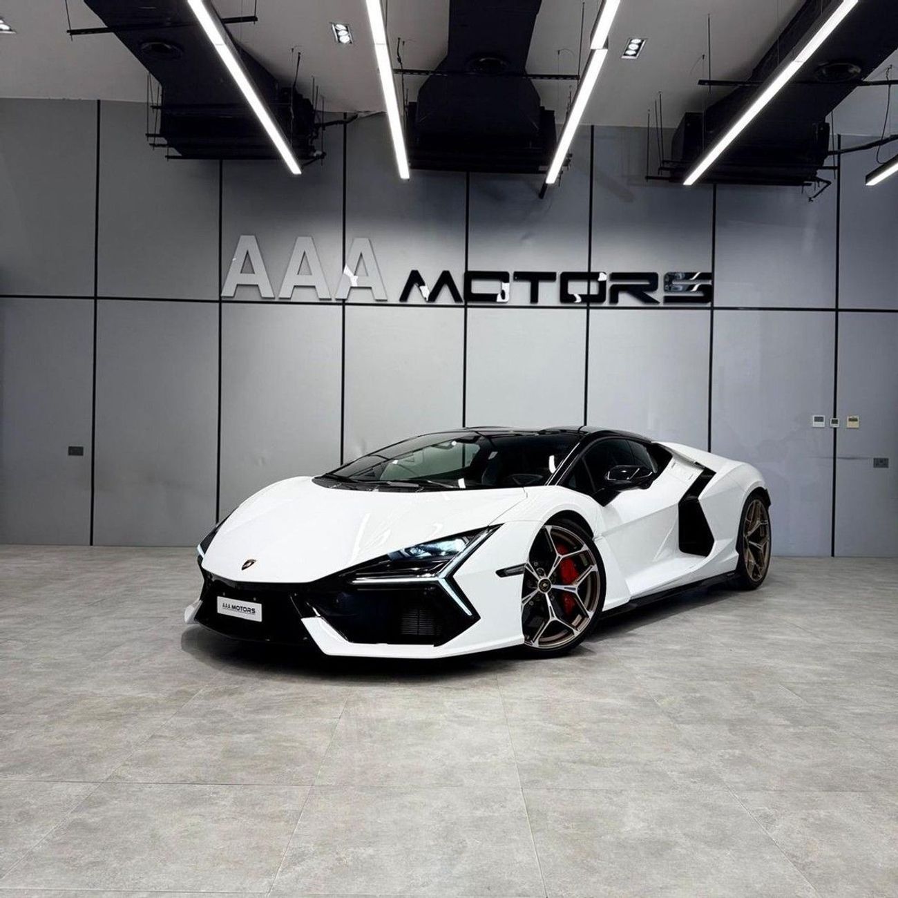 لامبورغيني ريفويلتو STD Lamborghini Revuelto 2025 مواصفات يابانية