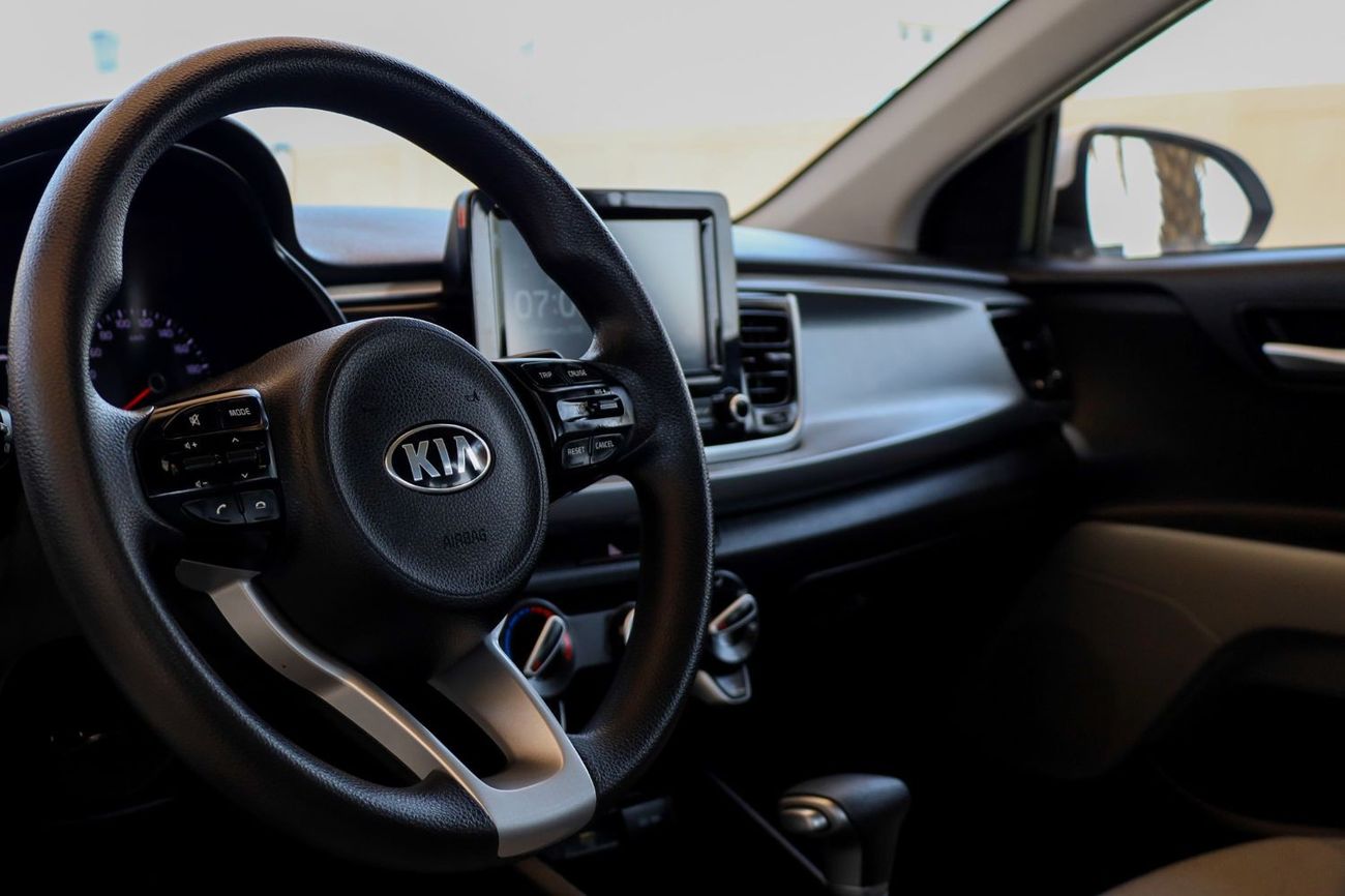 Kia Rio Kia Rio 2021 GCC under Agency Warranty with Flexible Down-Payment.