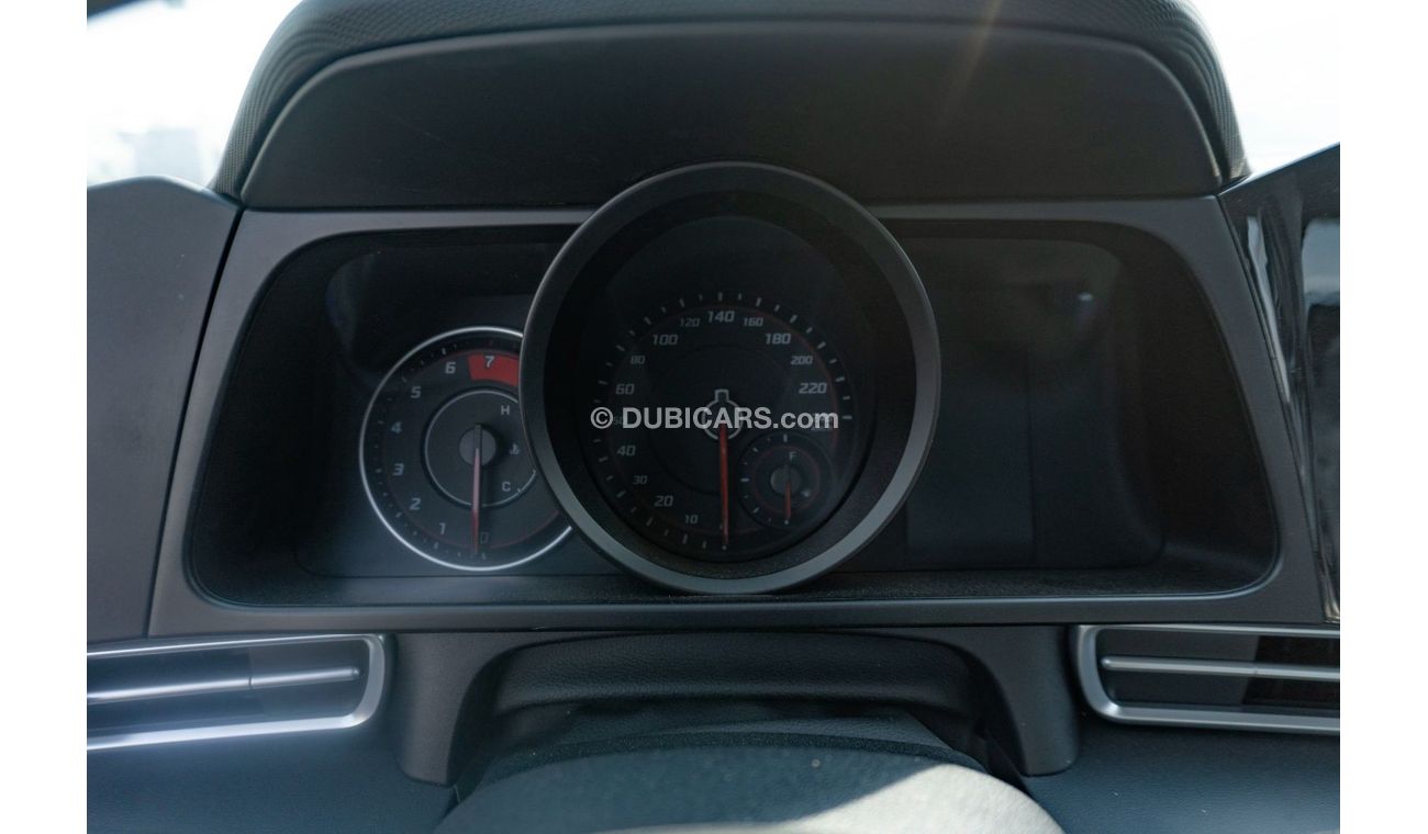 Hyundai Elantra GLS 2022 Hyundai elantra 1.6L Petrol