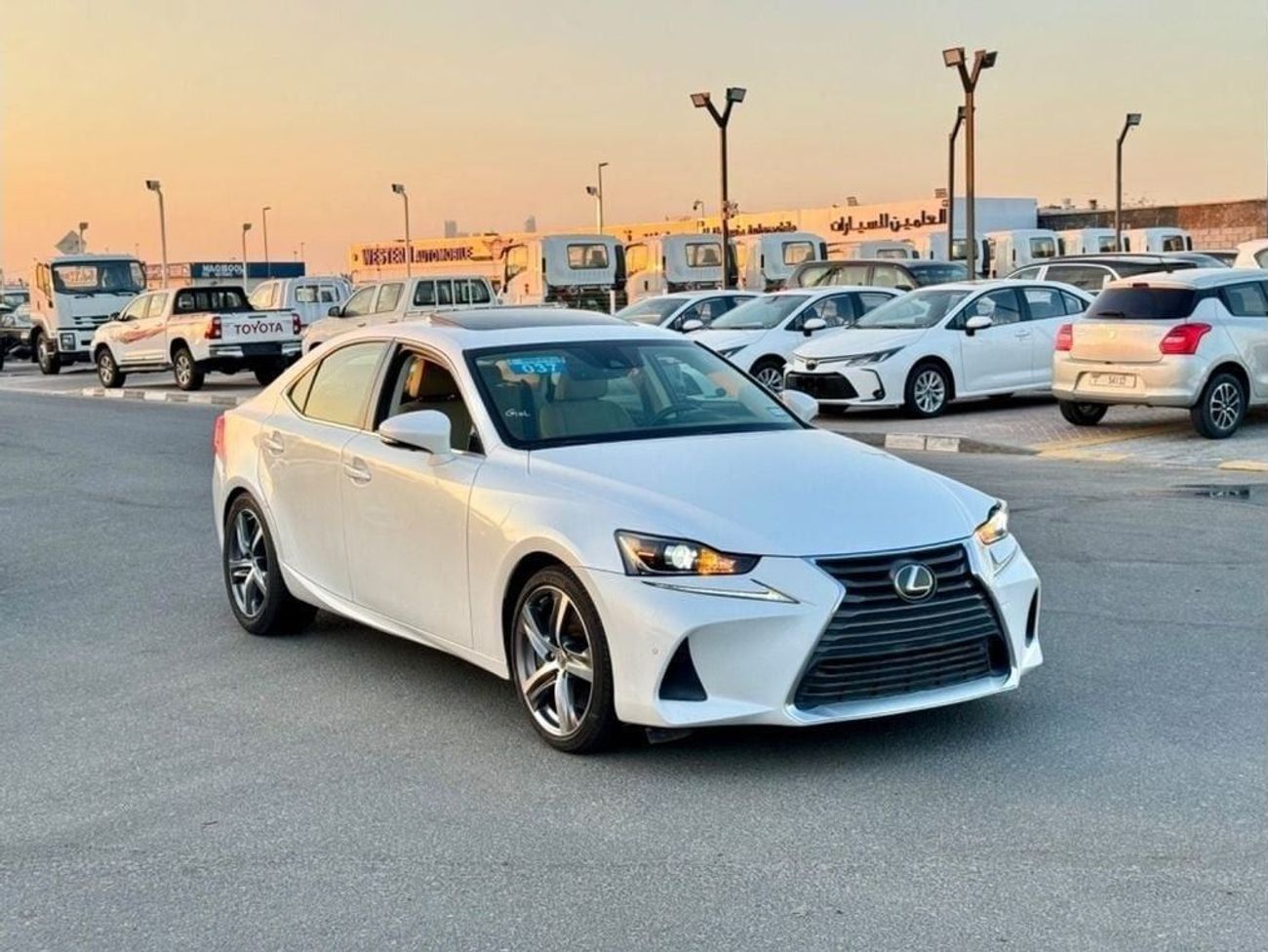 لكزس IS200t 2017 TURBO ENGINE 2.0T V4 NO ACCIDENT USA IMPORTED