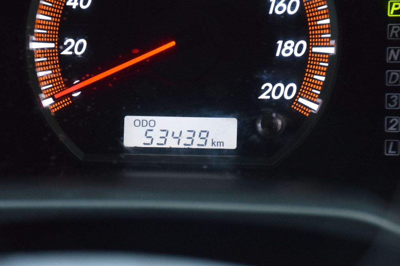 تويوتا هيلوكس 4X4 Diesel 3.0L (Right Hand)