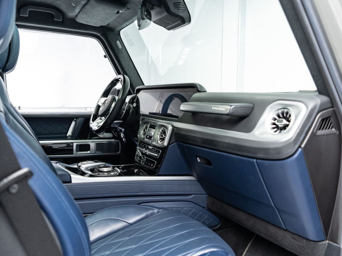 مرسيدس بنز G 63 AMG STD BUY NOW, PAY 2027 | THE BLACKLINE STANDARD | 2027 Mercedes Warranty, GCC