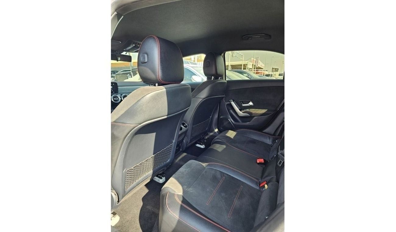 مرسيدس بنز A 220 Mercedes A220
