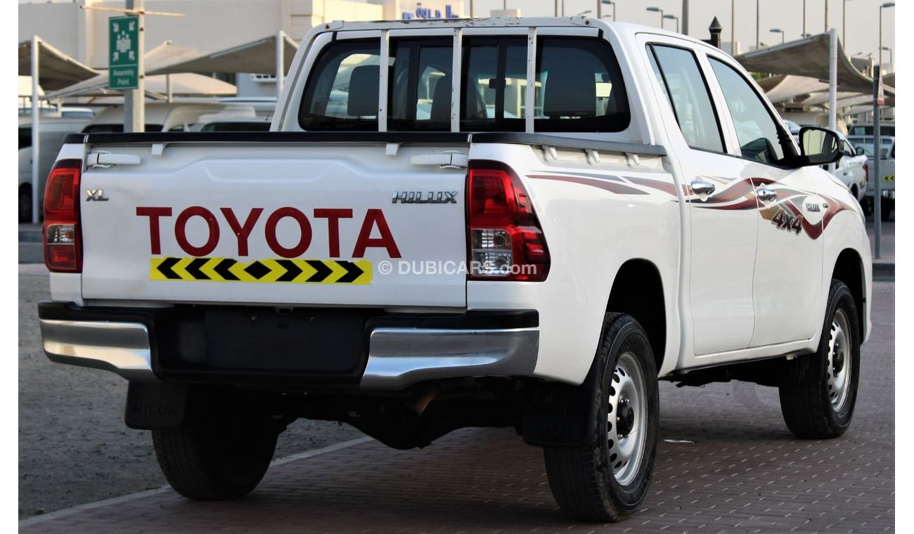 تويوتا هيلوكس تويوتا هيلوكس 2017 ديزل خليجي بحالة ممتازة بدون حوادث نظيفه جدا من الداخل والخارج