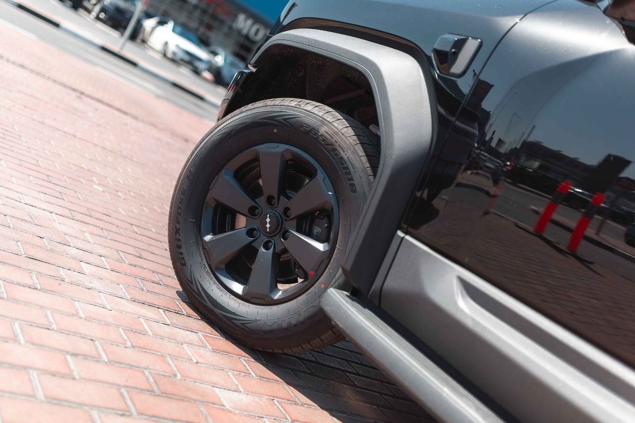 BYD Leopard 5 BYD Leopard5 Ultra Air Suspension 210KM 1.5T 2025 (FOR EXPORT)