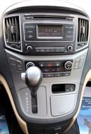 هيونداي H-1 متوسط المواصفات خالية من الحوادث - خليجي - فتحتين سقف - رقم واحد الفل - بحالة الوكالة من الداخل والخ