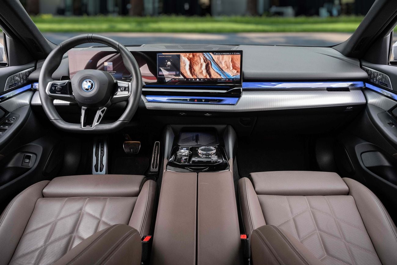 بي أم دبليو i5 i5 M40 | 4,093 P.M | 0% Downpayment | BMW i5 | Agency Warranty