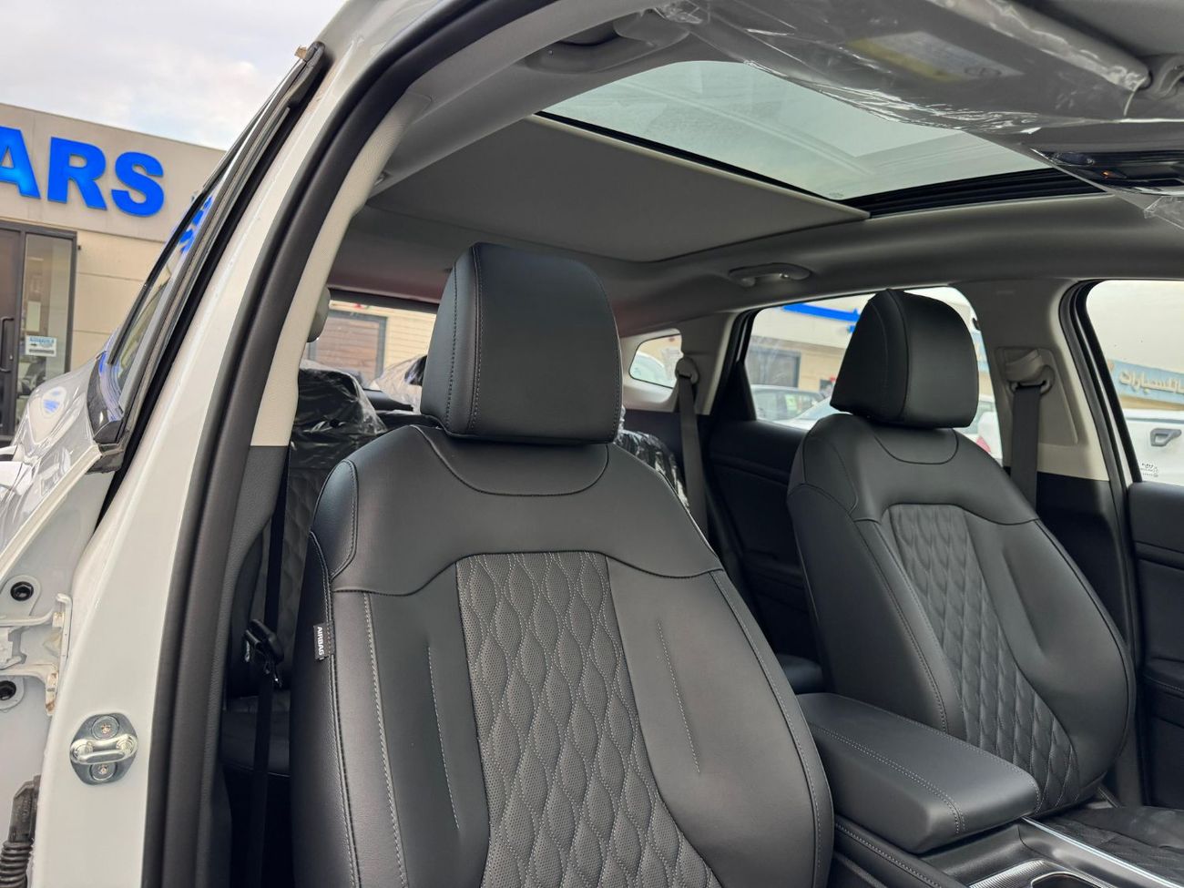 كيا سبورتيج 2.0L Petrol Turbo 4WD 2025 Export Price @ 90,000 AED