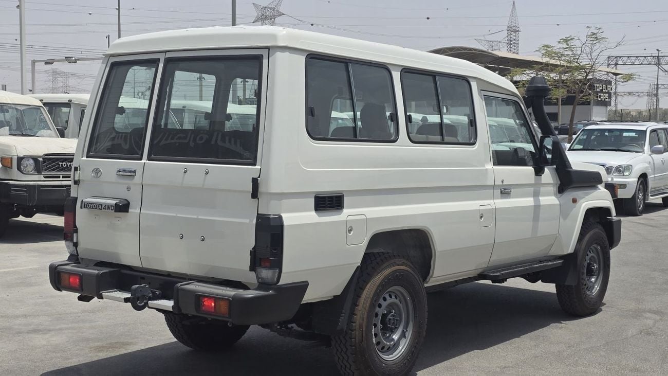 Toyota Land Cruiser 70 TOYOTA LC78 HARDTOP AT 2.8L DSL V4 MODEL YEAR 2025 COLOR WHITE (LOCAL ONLY)