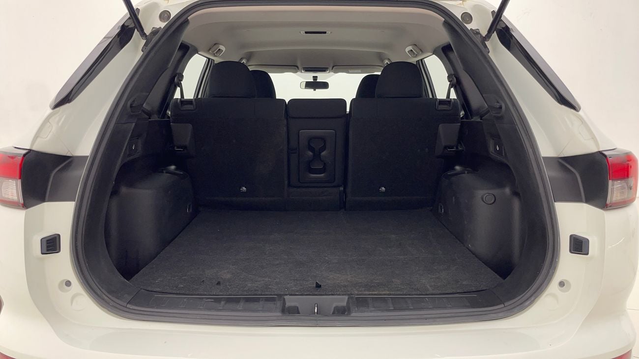 Mitsubishi Outlander 2.5L GLX Mid Line 2023 GLX MID LINE | AED 1017/Month | 0 DP | 30 Day Return | Warranty | Service His