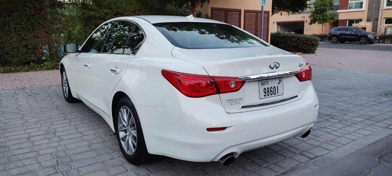 إنفينيتي Q50 Premium 3.0L (300 HP)