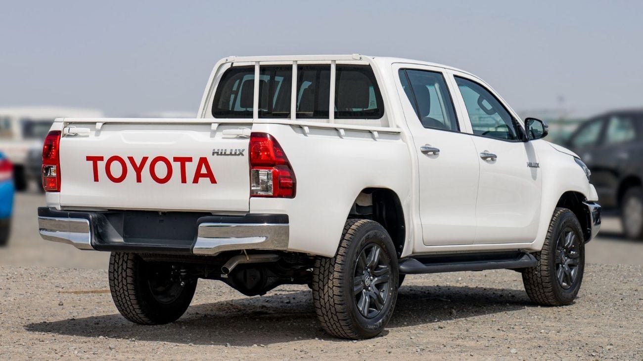 Toyota Hilux MID OPTION PETROL 2.7 AT