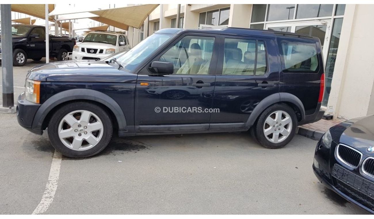 Land Rover Discovery 2007 model Gulf specs Full options 3 sunroof  clean car wellmaintaned