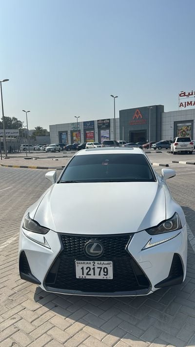 لكزس IS 300 F Sport 2.0L
