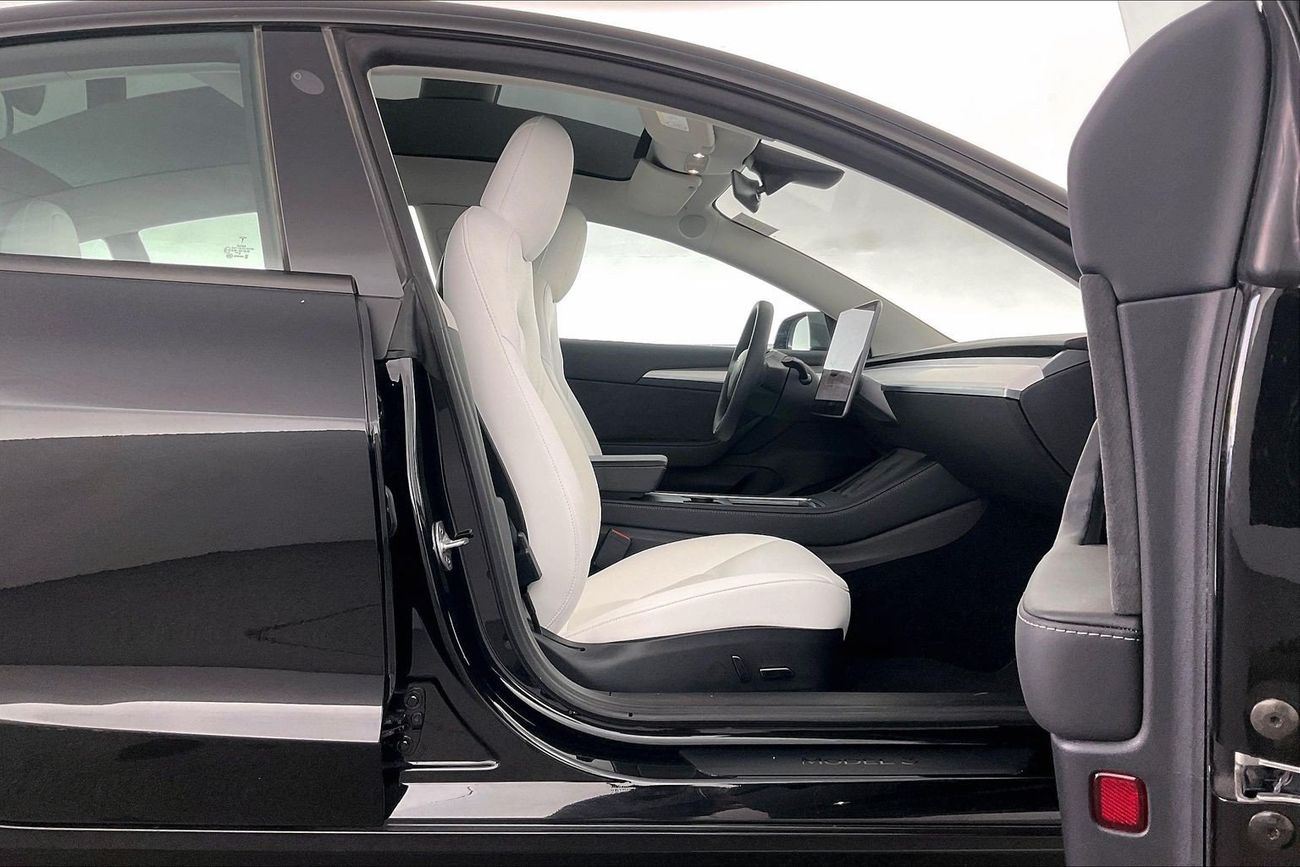 تسلا موديل 3 Performance (Dual Motor) | National Day Celebration | شامل الضمان | 0 ﺪﻔﻋﺓ ﺃﻮﻟﻯ