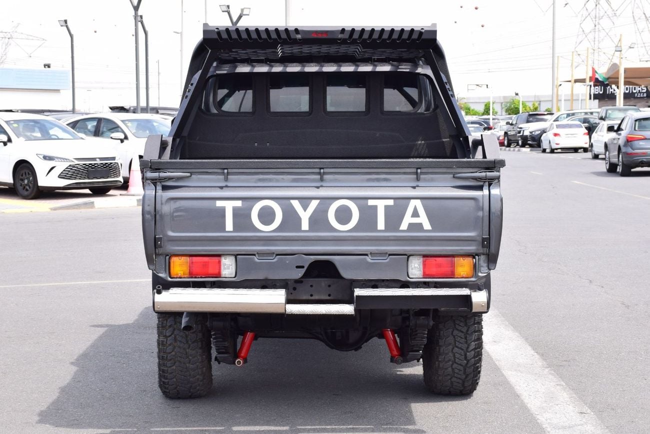 تويوتا لاند كروزر بيك آب 4.5L diesel Manual (export Only)