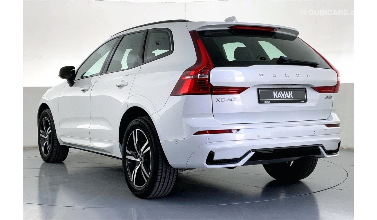 فولفو XC 60 B5 R Design | سنة ضمان مجانية | نسبة التمويل 1.99% | خالية من أضرار الفيضانات