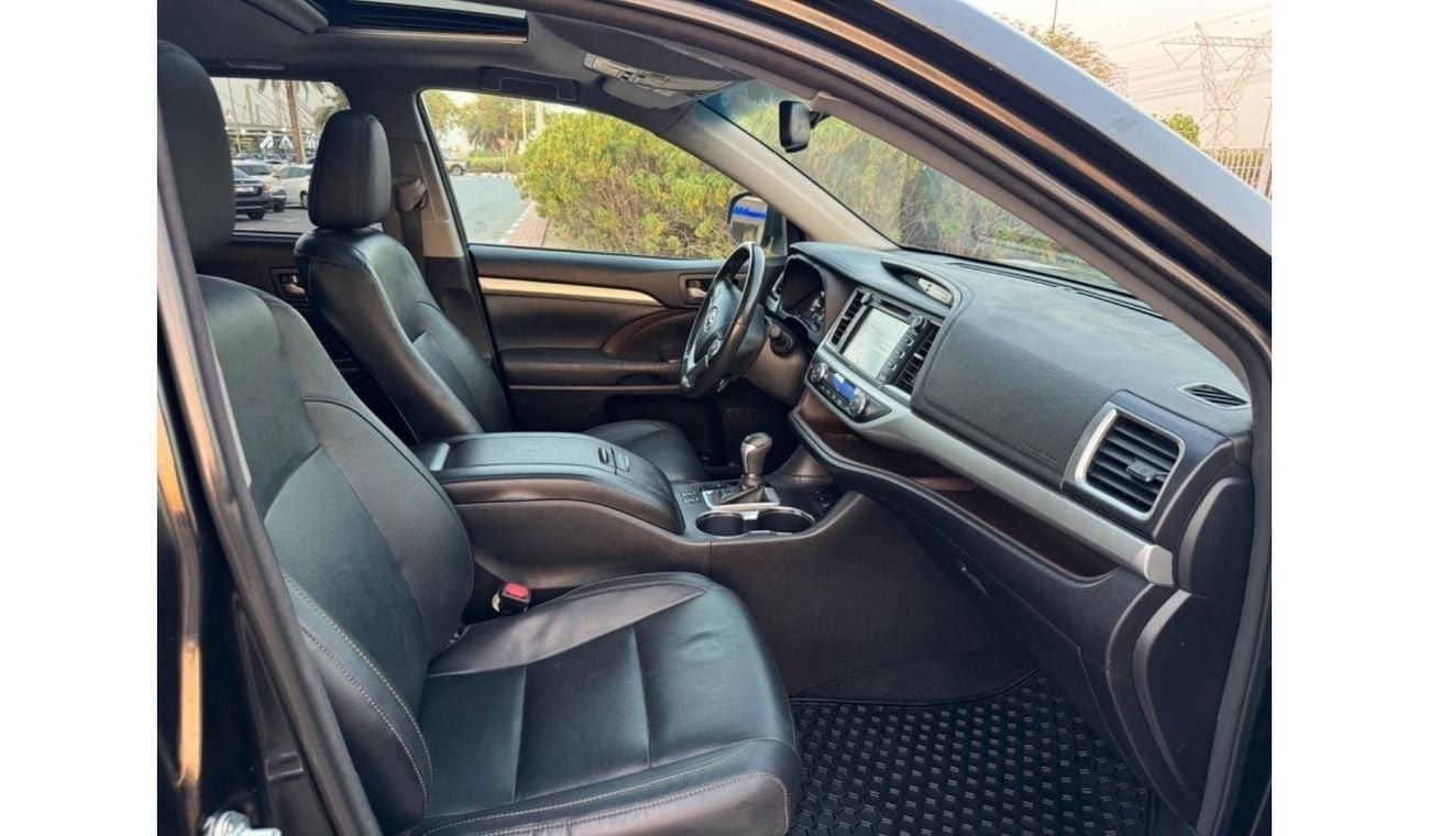 تويوتا هايلاندر 2018 XLE PREMIUM SUNROOF 4x4 FULL OPTION CANADA SPEC