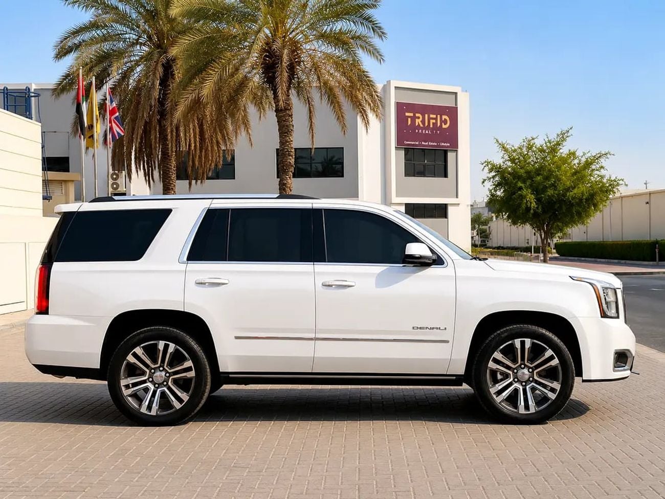 GMC Yukon 2,115 P.M 0% DP | Denali | GCC | Original Paint | 106K KM | 6.2L V8