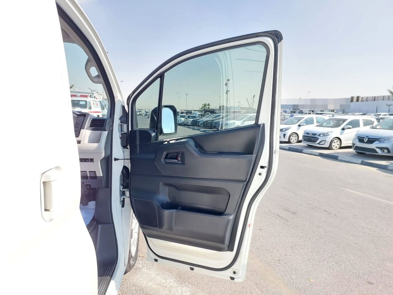 Toyota Hiace TOYOTA HIACE VAN RHD 2019 MODEL 2.8 L DIESEL AUTOMATIC(PM09311)