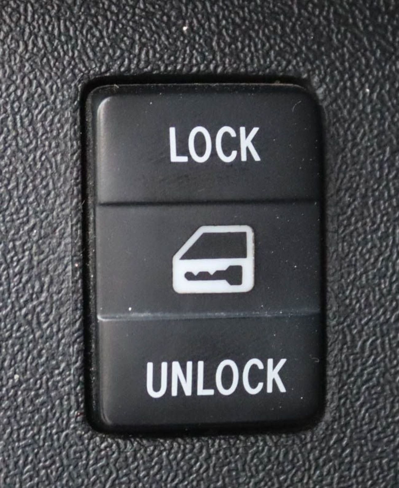 Toyota Hiace GL - Standard Roof 2.7L Toyota Hiace Van 2017 GCC , without accidents, in excellent condition