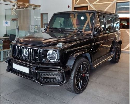 Mercedes-Benz G 63 AMG 4.0L V8 AMG Night Package With Warranty And Service Contract