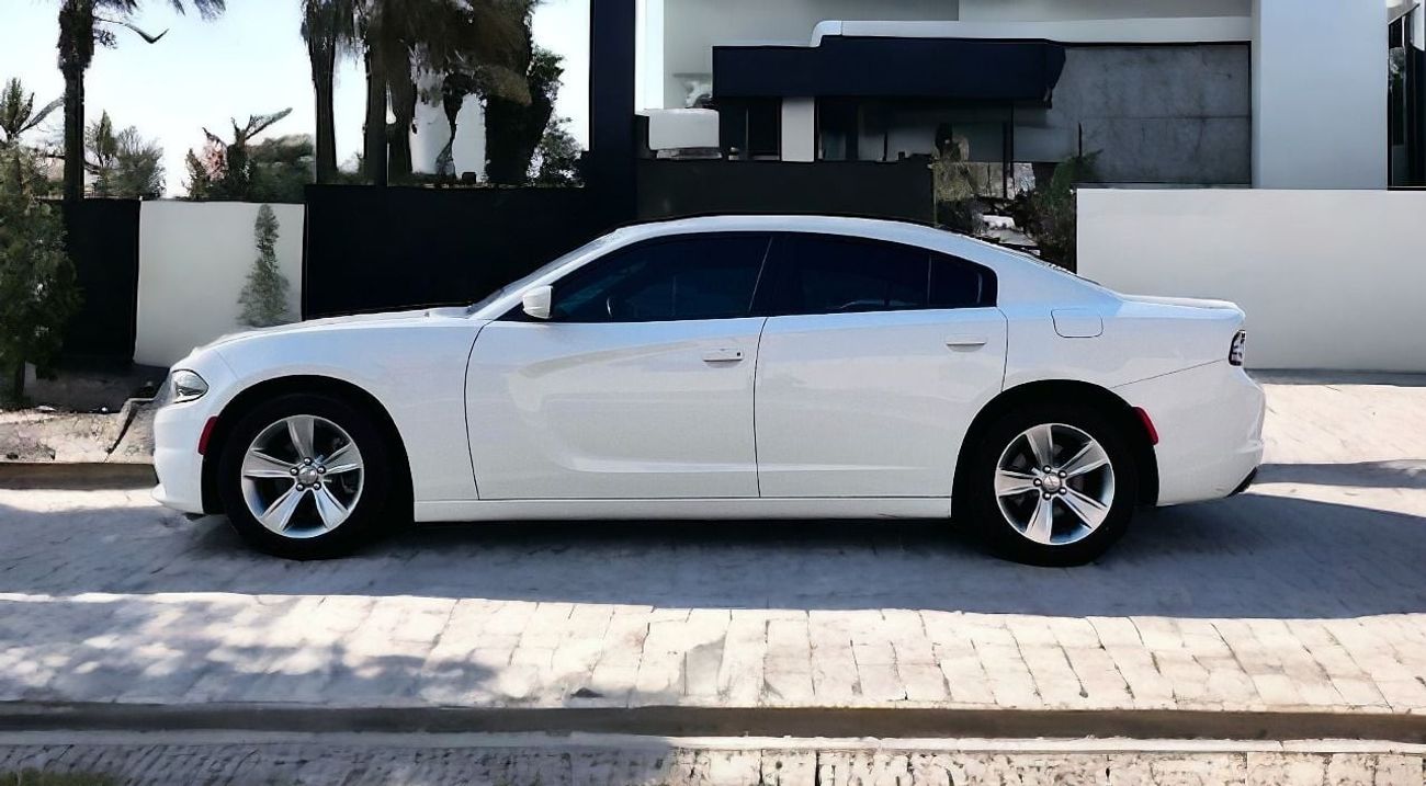 دودج تشارجر AED 870 PM | DODGE CHARGER SXT 2017 | V6 | GCC | MINT CONDITON