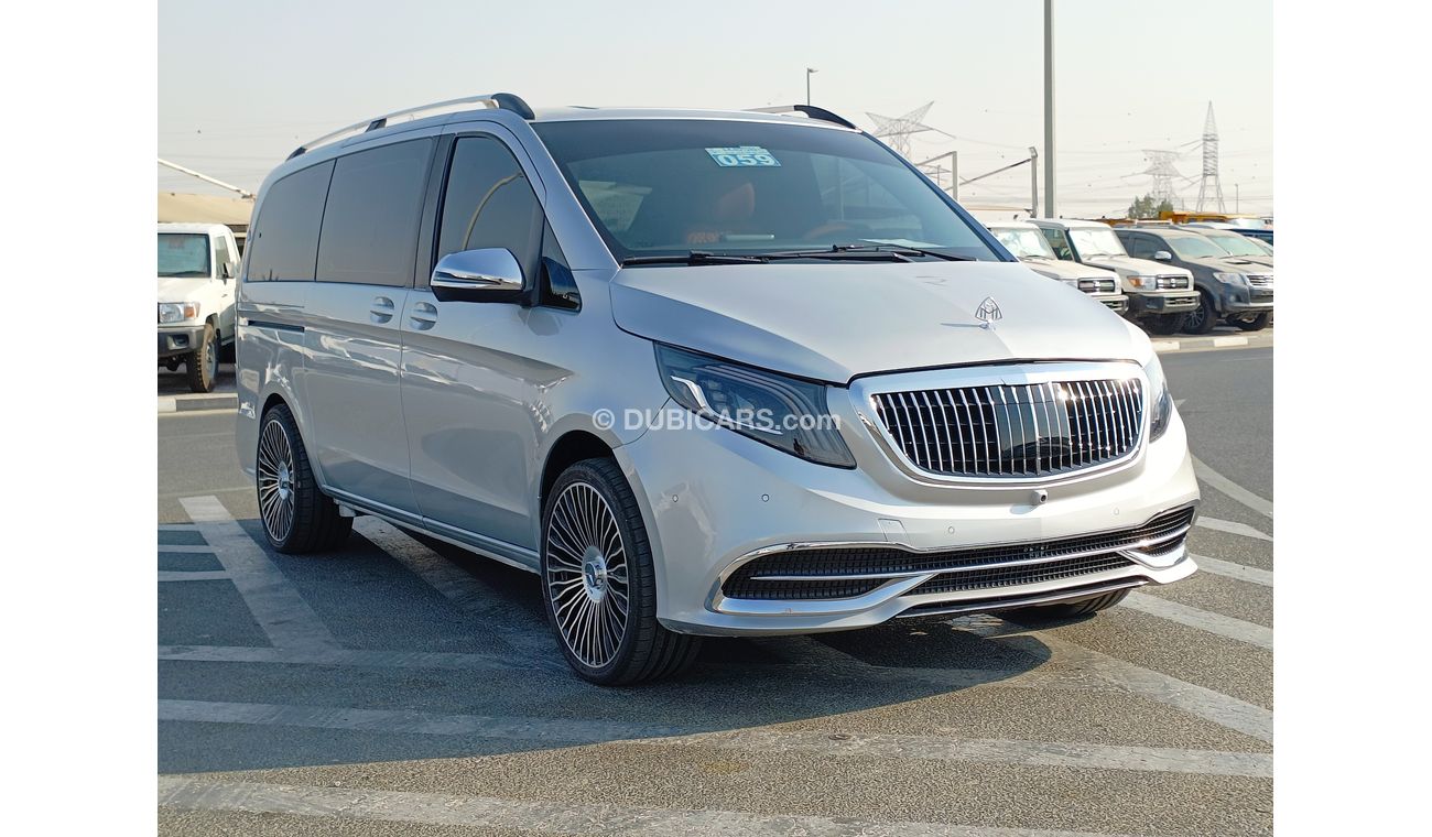 Mercedes-Benz V 250 VIANO  2.0L PETROL, I4 TURBO / FRONT POWER SEATS /  LEATHER SEATS (LOT # 33139)