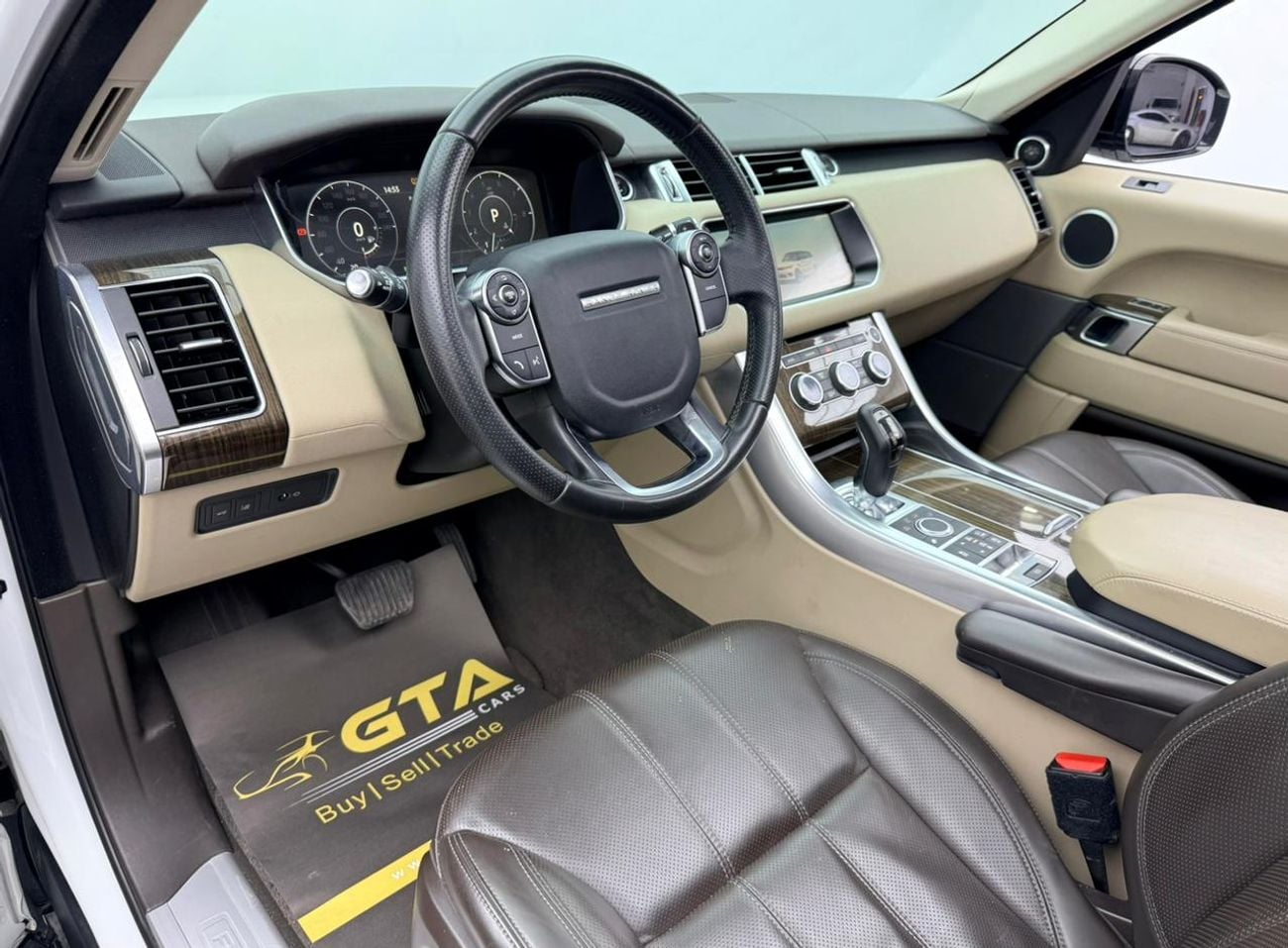 Land Rover Range Rover Sport HSE 3.0L (340 HP) 2017 Range Rover Sport HSE, Full Land Rover Service History, GCC