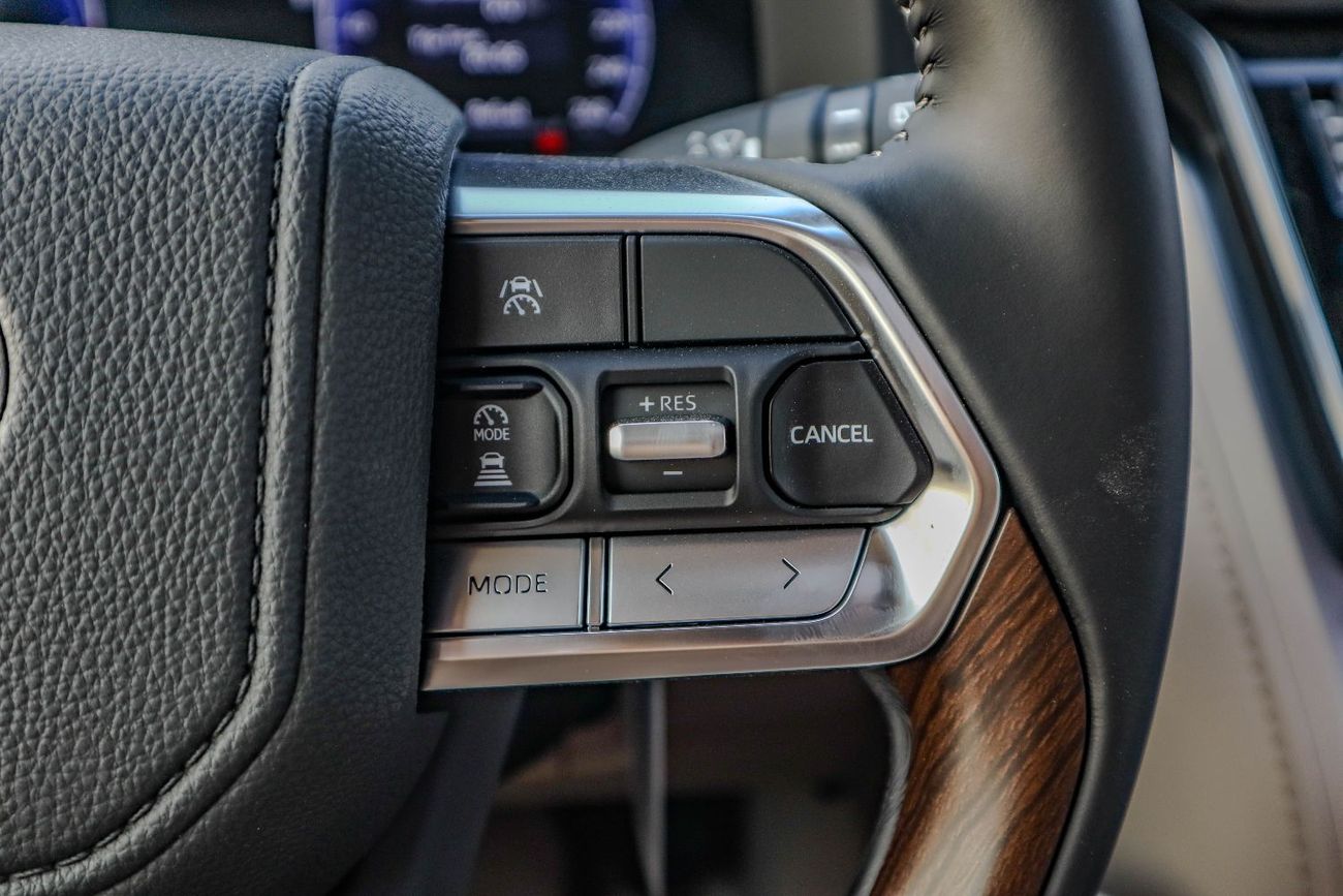 Toyota Land Cruiser Toyota Land Cruiser 300 Series (GRJ300) VXR 4.0L,