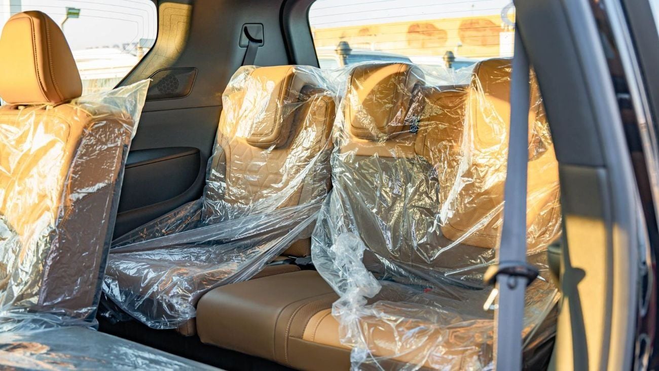 Nissan Patrol 2026 Nissan Patrol SE Platinum 3.8L AT Petrol (Silver Black Roof)