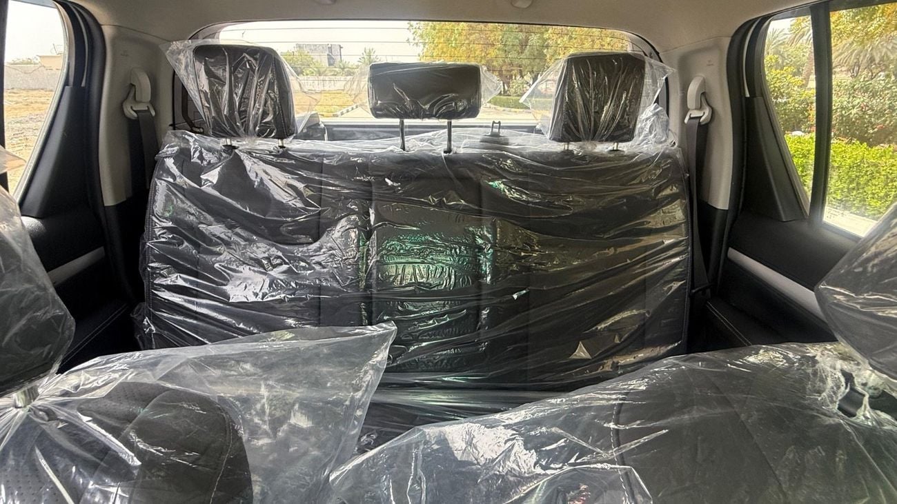 تويوتا هيلوكس SR5