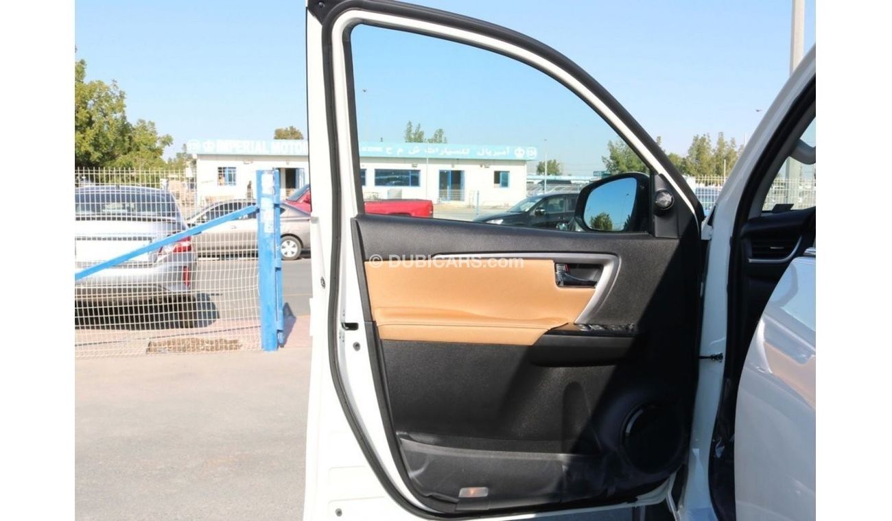 تويوتا فورتونر 2022 | BRAND NEW 2.8L SR 5 DIESEL 4X4 - WITH ALLOY WHEELS GCC SPECS (EXPORT ONLY)
