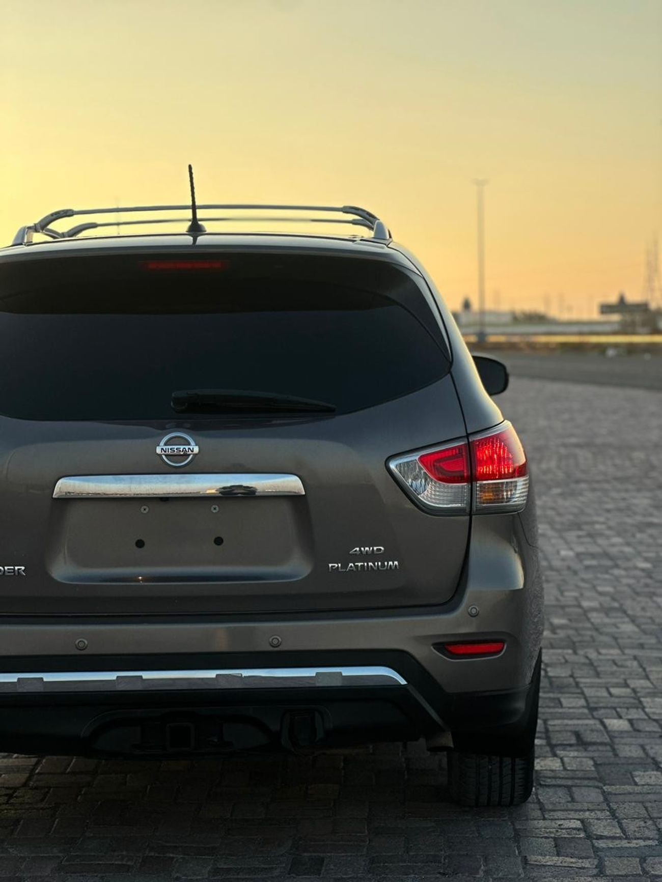 Nissan Pathfinder S