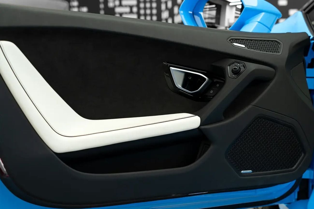 Lamborghini Huracan Evo Spyder LAMBORGHINI | HURACAN EVO SPYDER | BLUE CEPHEUS COLOR | CARBON INTERIOR