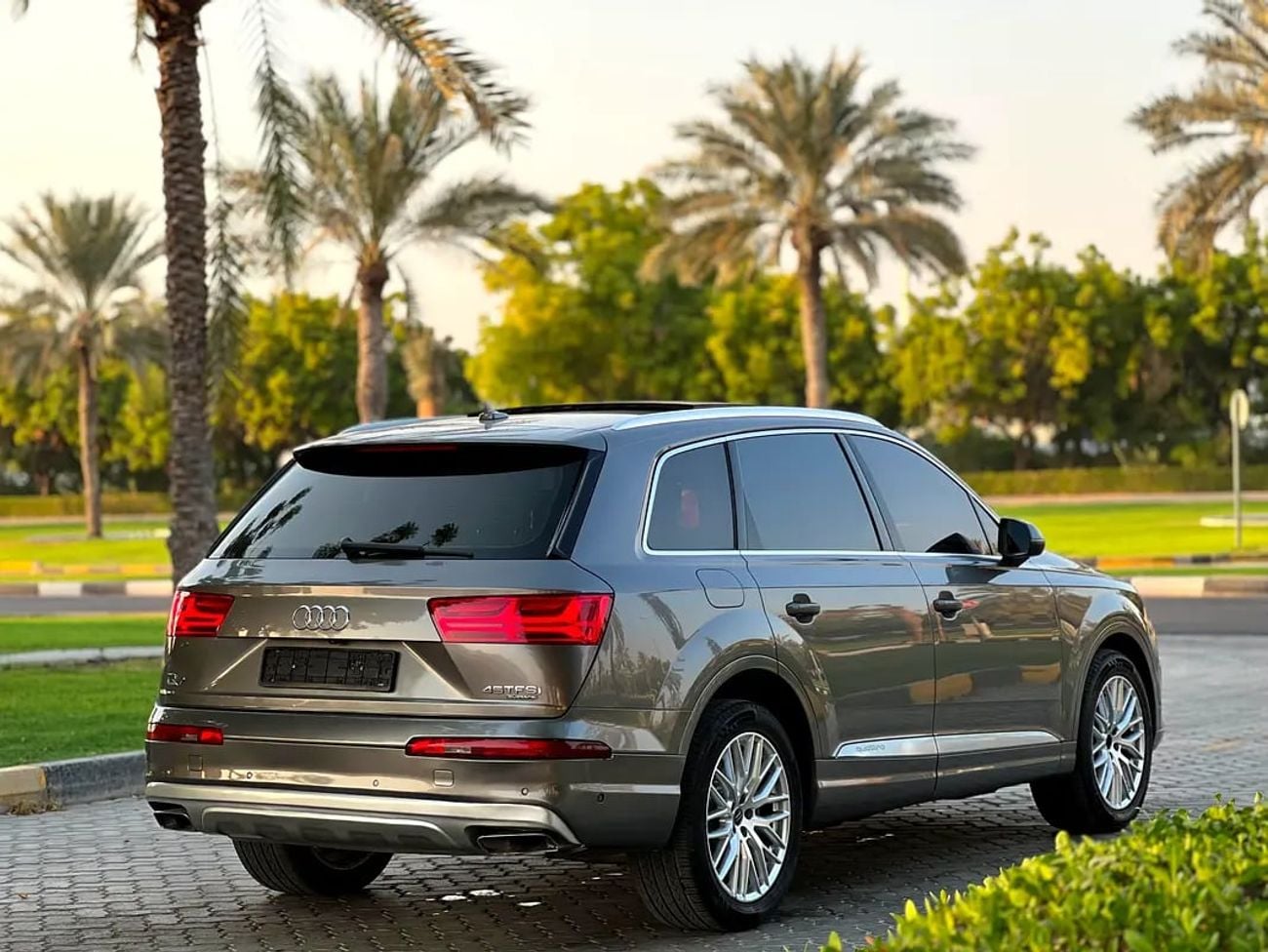 Audi Q7 45 TFSI GCC Specs in Excellent Condition