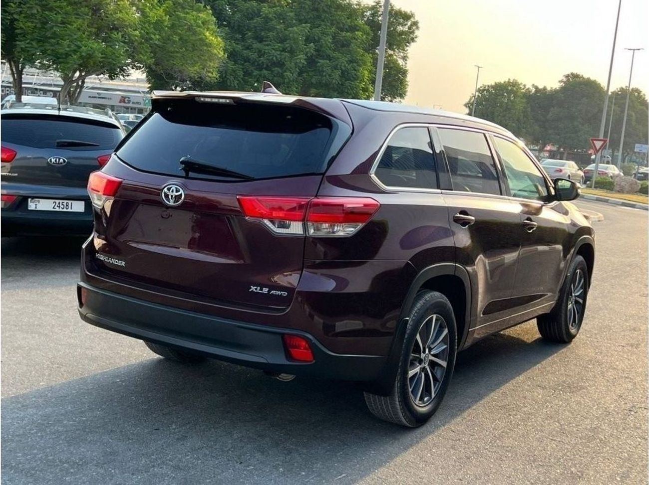 تويوتا هايلاندر 2018 XLE PUSH START ENGINE 4x4 USA IMPORTED - ONLY EXPORT