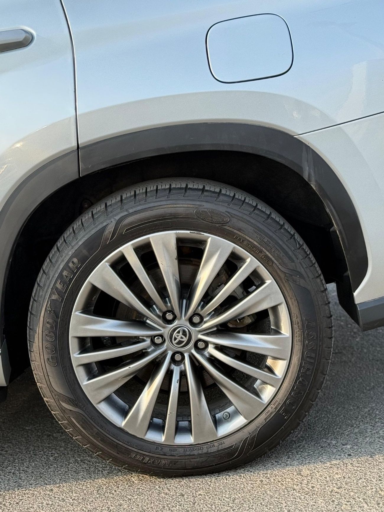 Toyota Highlander Platinum Full Option | panoramic | 360 Camera | leather | hybrid 2.5