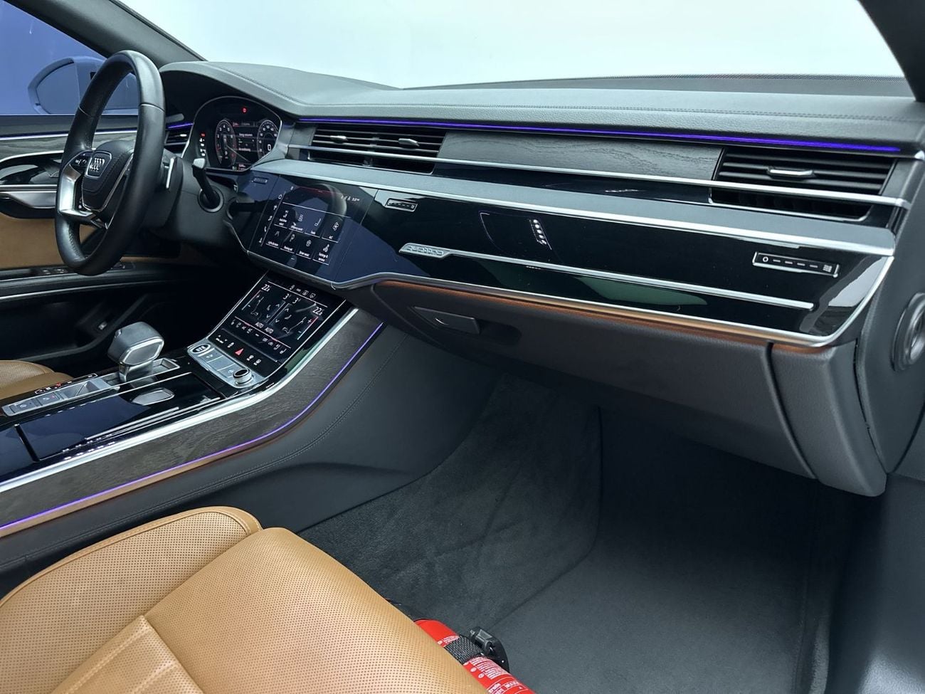 أودي A8 L 55 TFSI quattro Business Edition 3.0L (Ref# 001370)