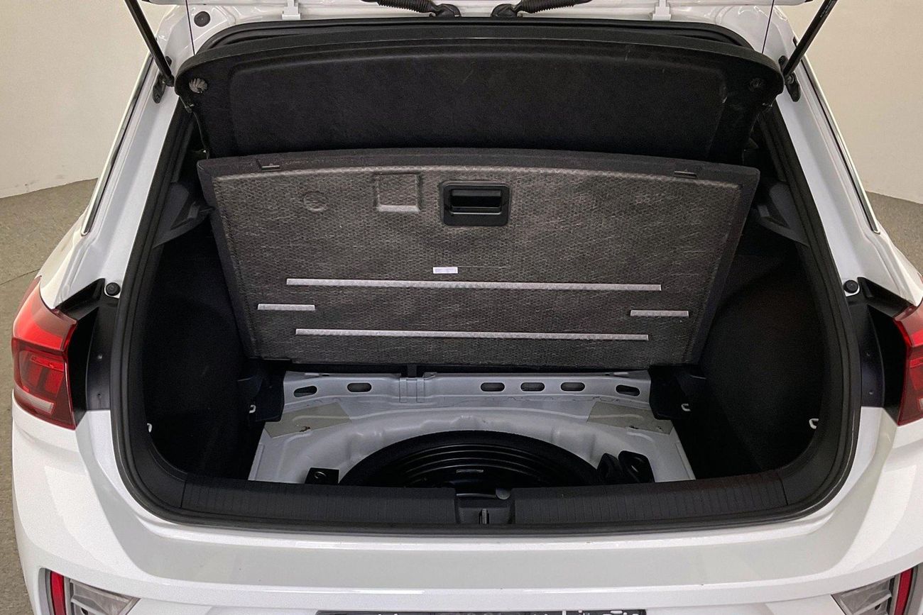 Volkswagen T ROC R-Line | Guaranteed Warranty | 0 Down Payment