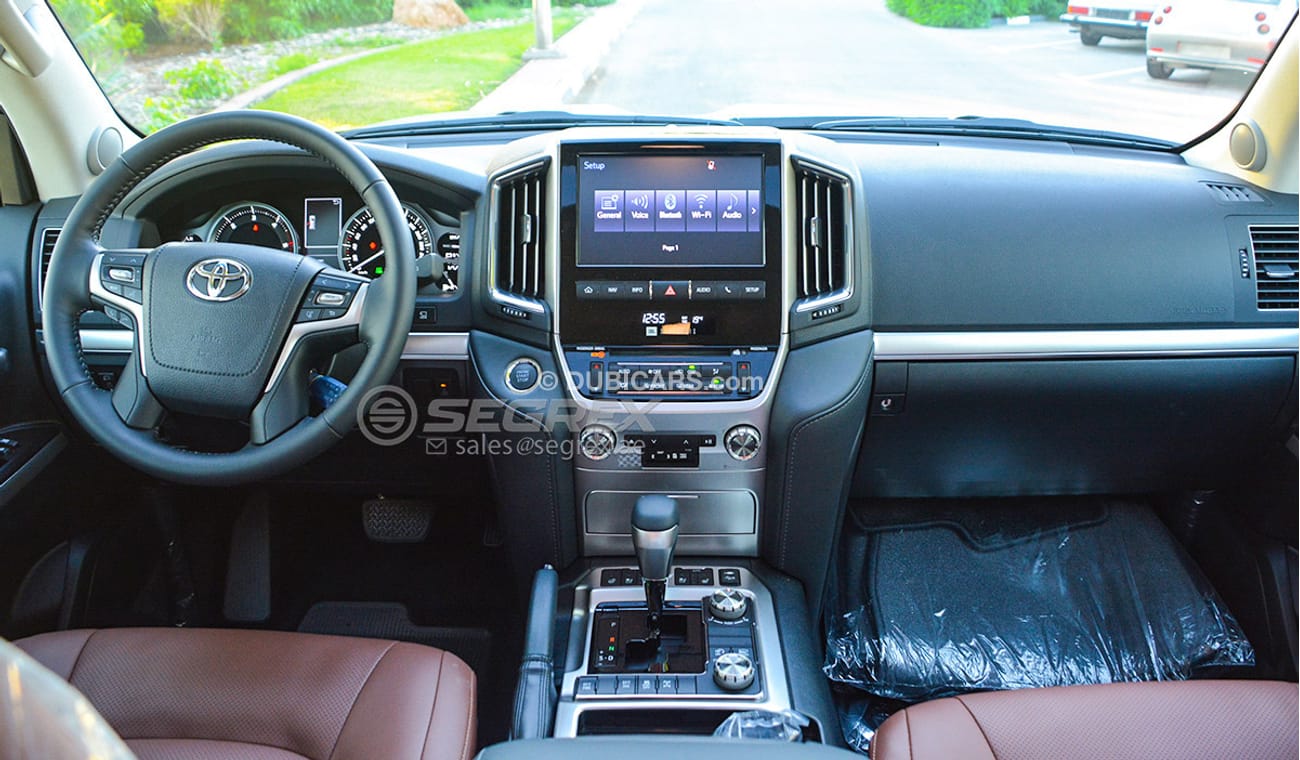 تويوتا لاند كروزر LC200 4.5 TDSL A/T 360 CAMERA, JBL SOUND SYSTEM MODEL 2019, 2020 COLORS WHITE, GREY, BLACK