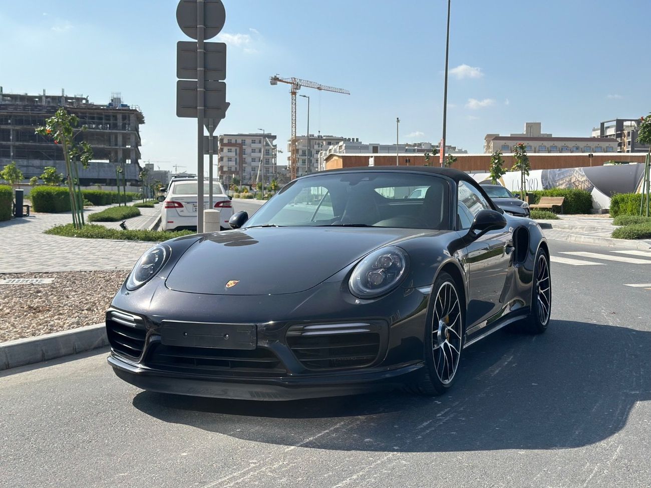 Porsche 911 Turbo S 3.8L (560 HP) Convertible Turbo S 3.8L (580 HP) Convertible | 2018 | Europe Specs | Full Opt