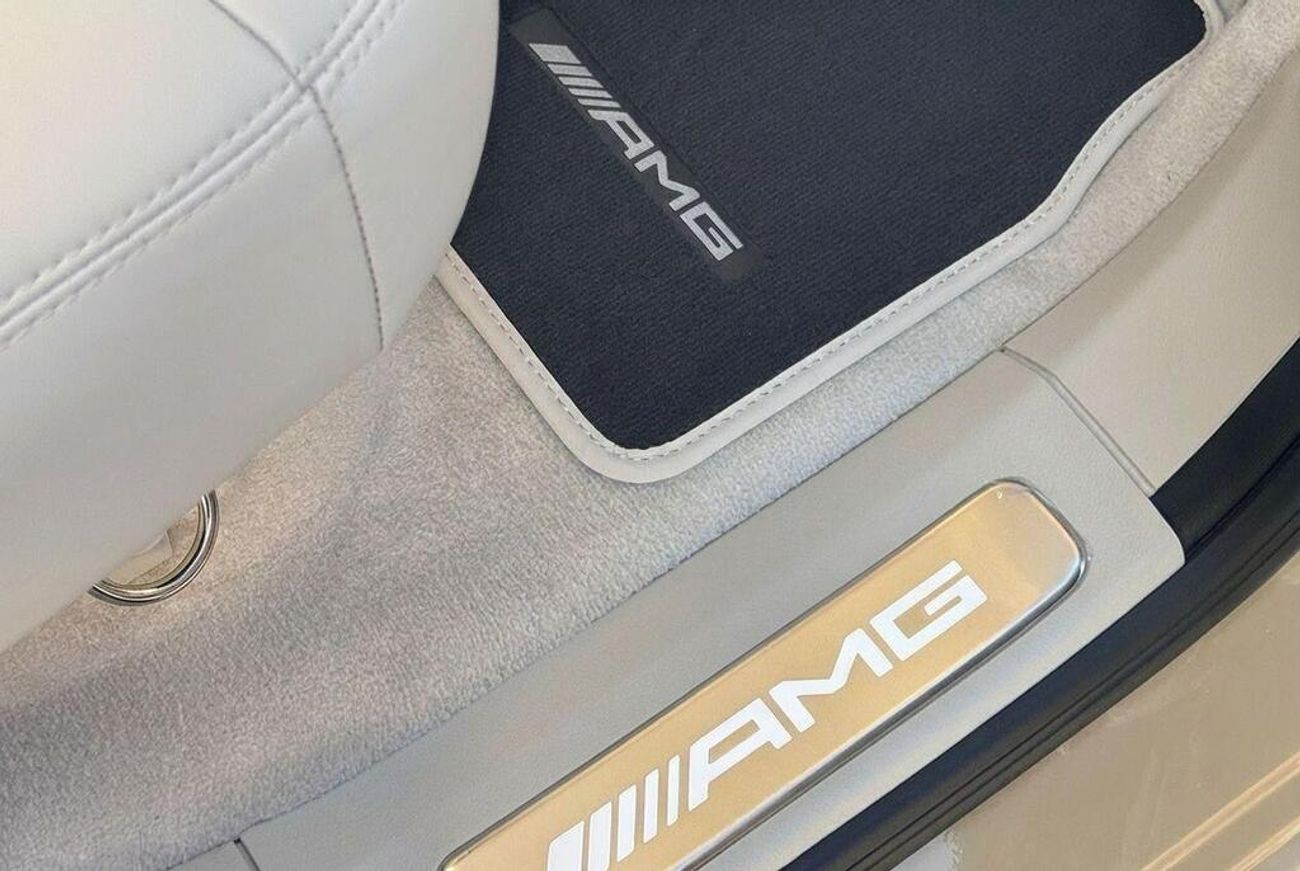 Mercedes-Benz G 63 AMG G63	4.0 V8 BiTurbo MHEV AMG SpdS+9GT 4WD (EXPORT ONLY)